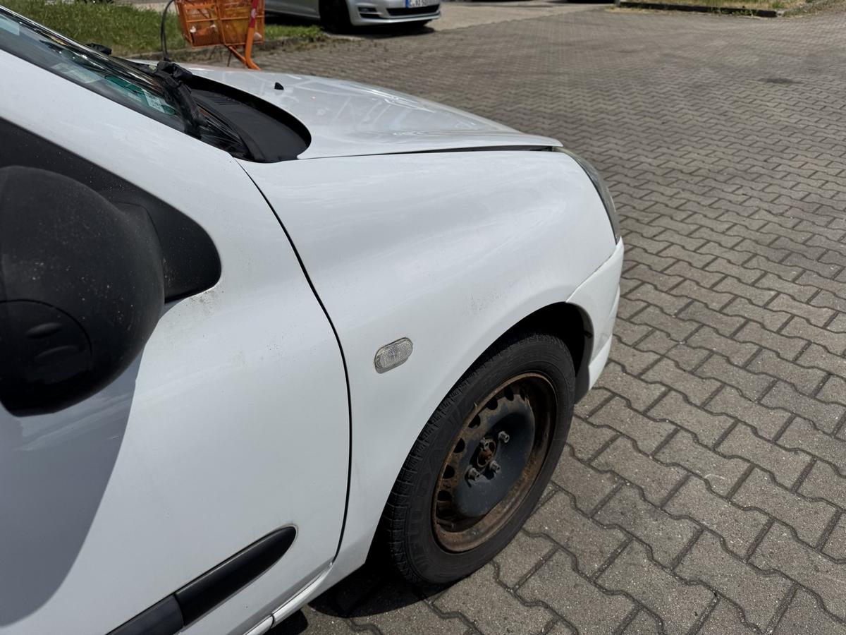 Renault Clio 2 original Kotfl&uuml;gel vorn rechts OV369 Wei&szlig; Facelift Bj.2009